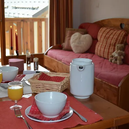 Pet-Friendly Ski Retreat 아파트 *